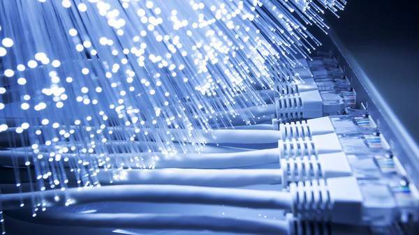 Fibra ultraveloce a Parma: convenzione tra Open Fiber e Comune da 20 milioni di euro
