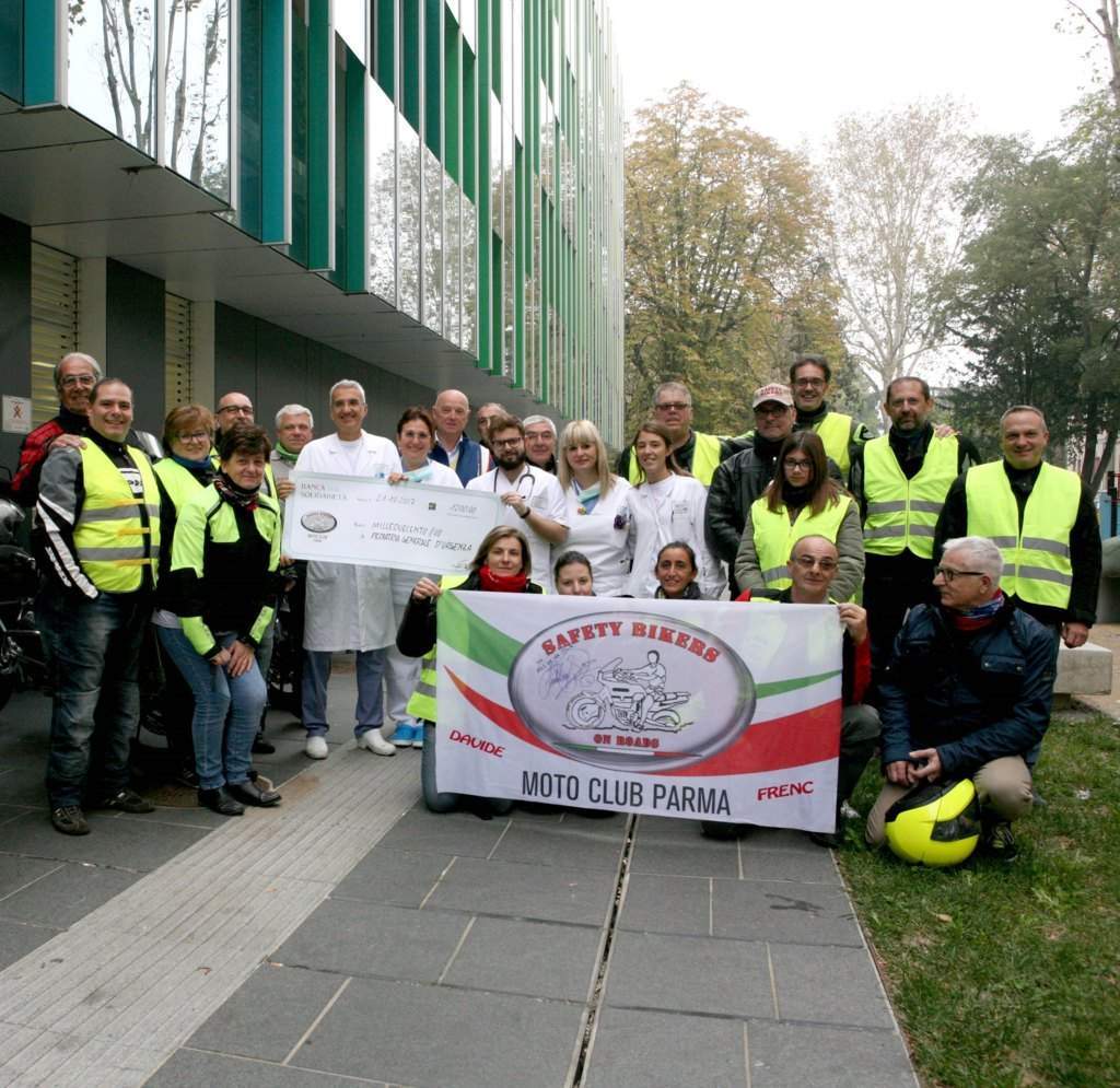 Safety Bikers Parma donano assegno all’Ospedale dei Bambini