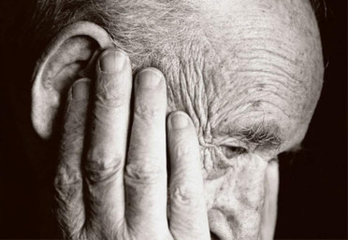 Salute mentale: oltre 2 milioni di anziani colpiti da depressione o ansia cronica, cresce il fenomeno