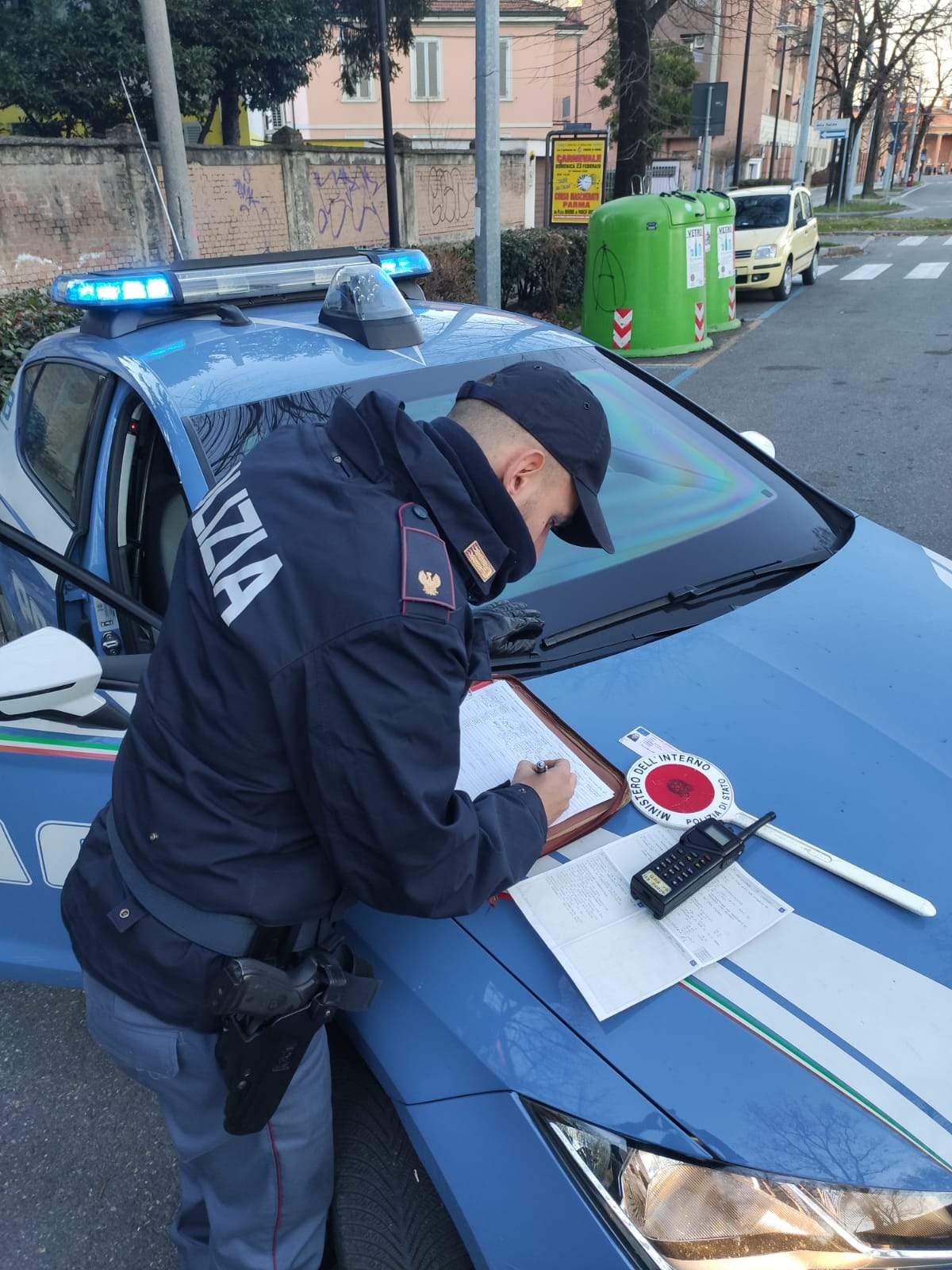 Evade dai domiciliari per rubare all’Ins: arrestato