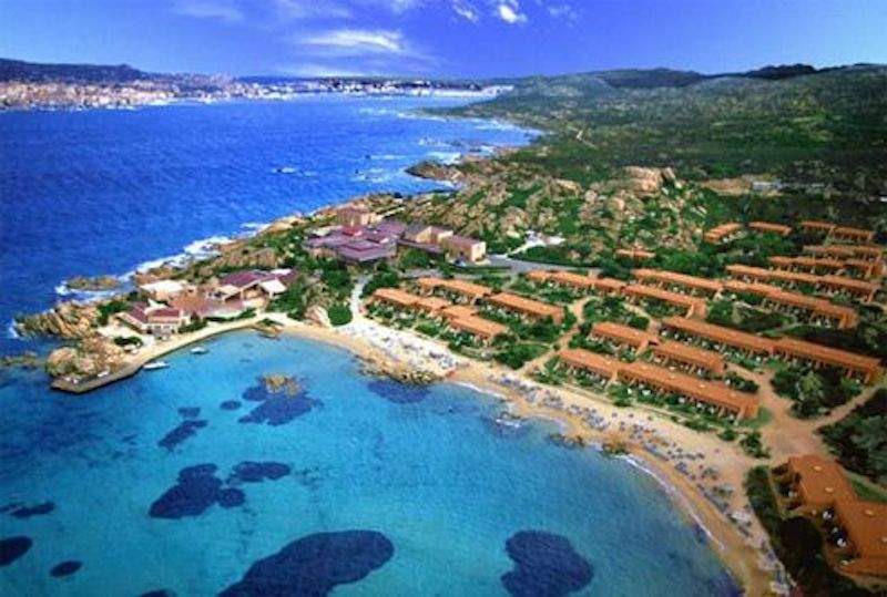 Resort Santo Stefano – Sono 26 i positivi al Covid nel residence che ospita anche una famiglia parmigiana