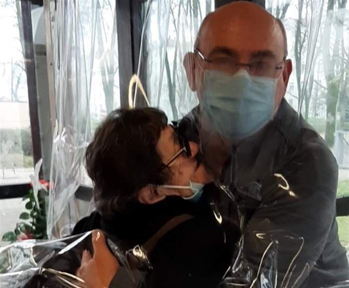 Ecco le stanze degli abbracci: Parma potrà abbracciare i suoi ricoverati