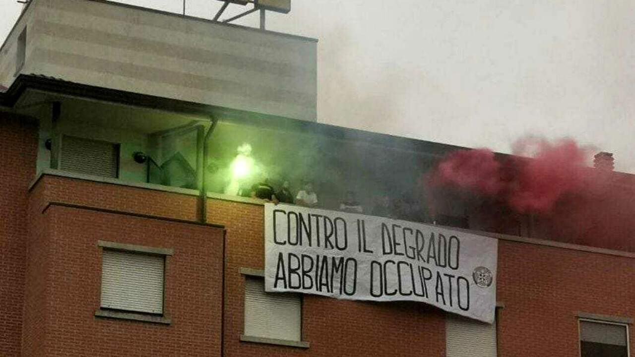 Lotta al degrado, Casa Pound occupa uno stabile abbandonato in San Leonardo