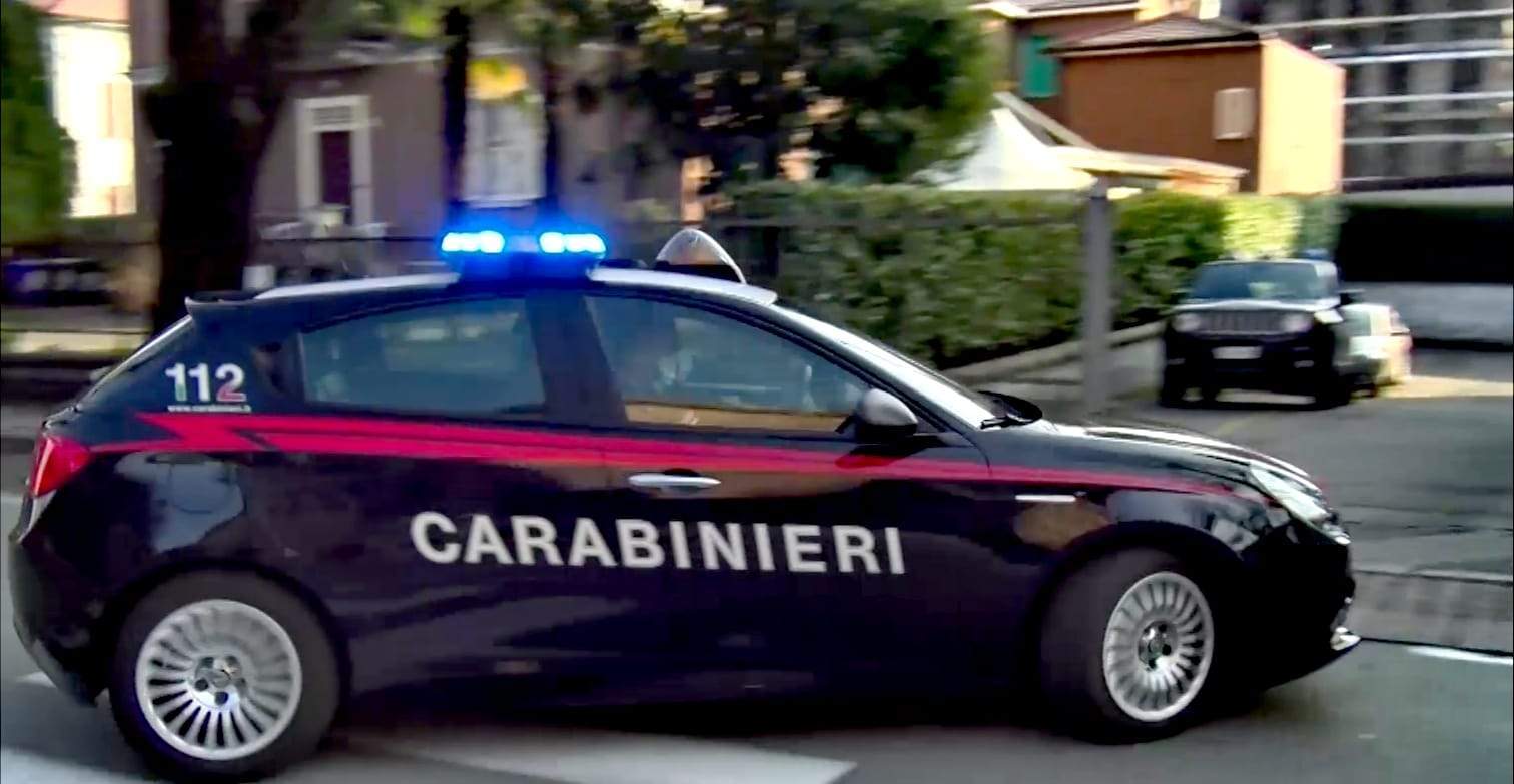 Felino, violenta rissa davanti a un locale