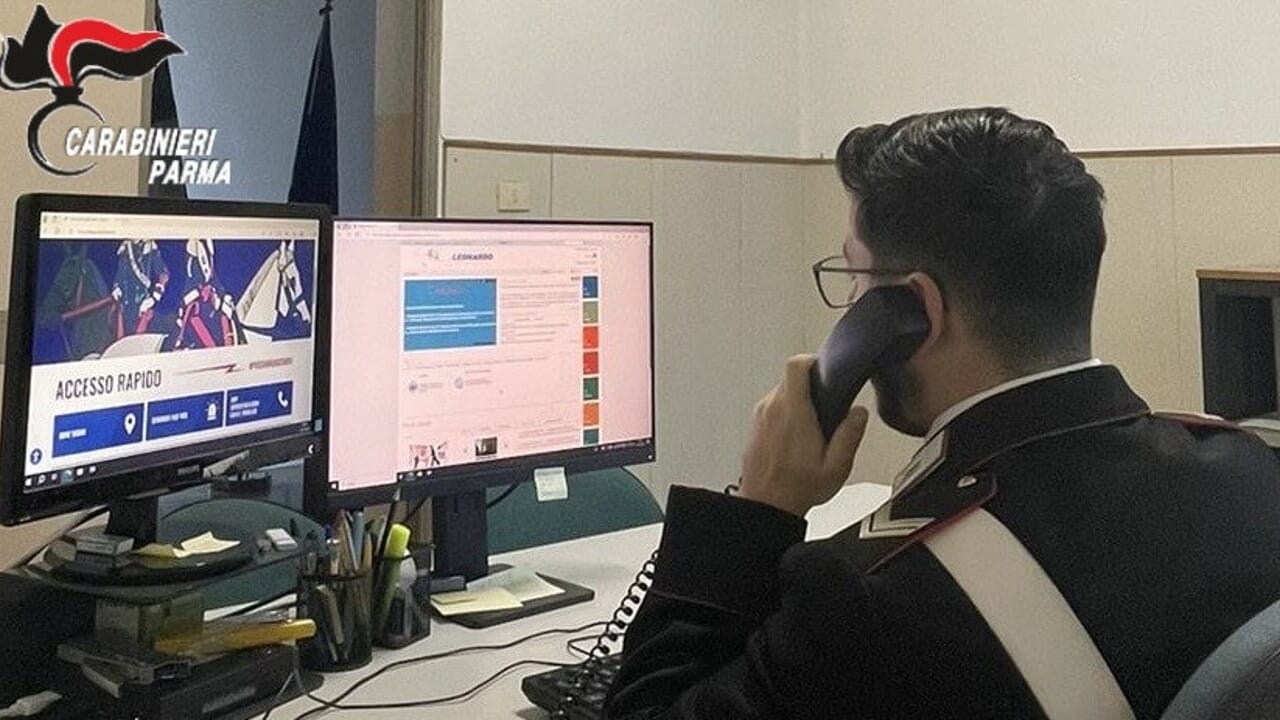 Truffa dei like: parmigiana cade nella trappola. Truffata per 10mila euro