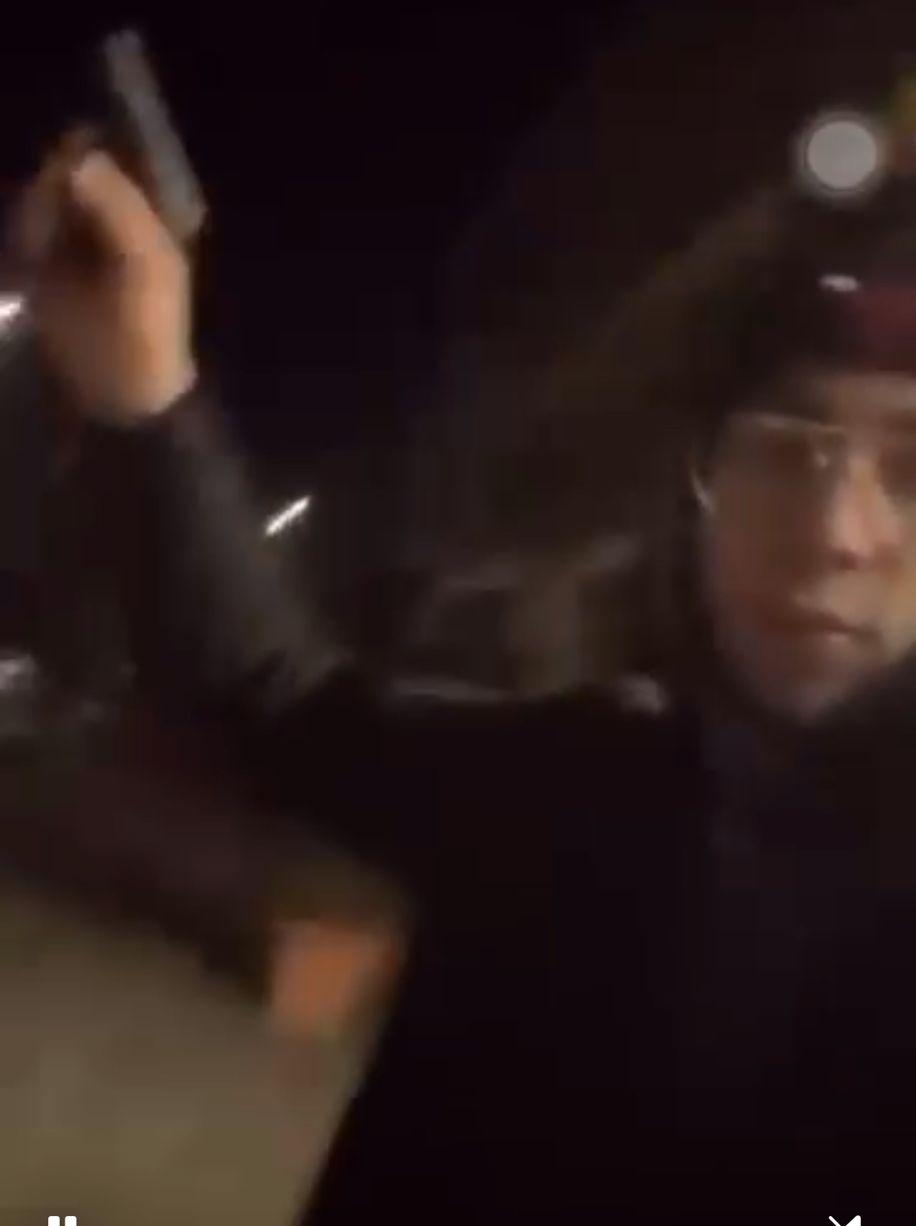 Capodanno – Fa i “botti” con una pistola vera. VIDEO – Denunciato 24enne pregiudicato