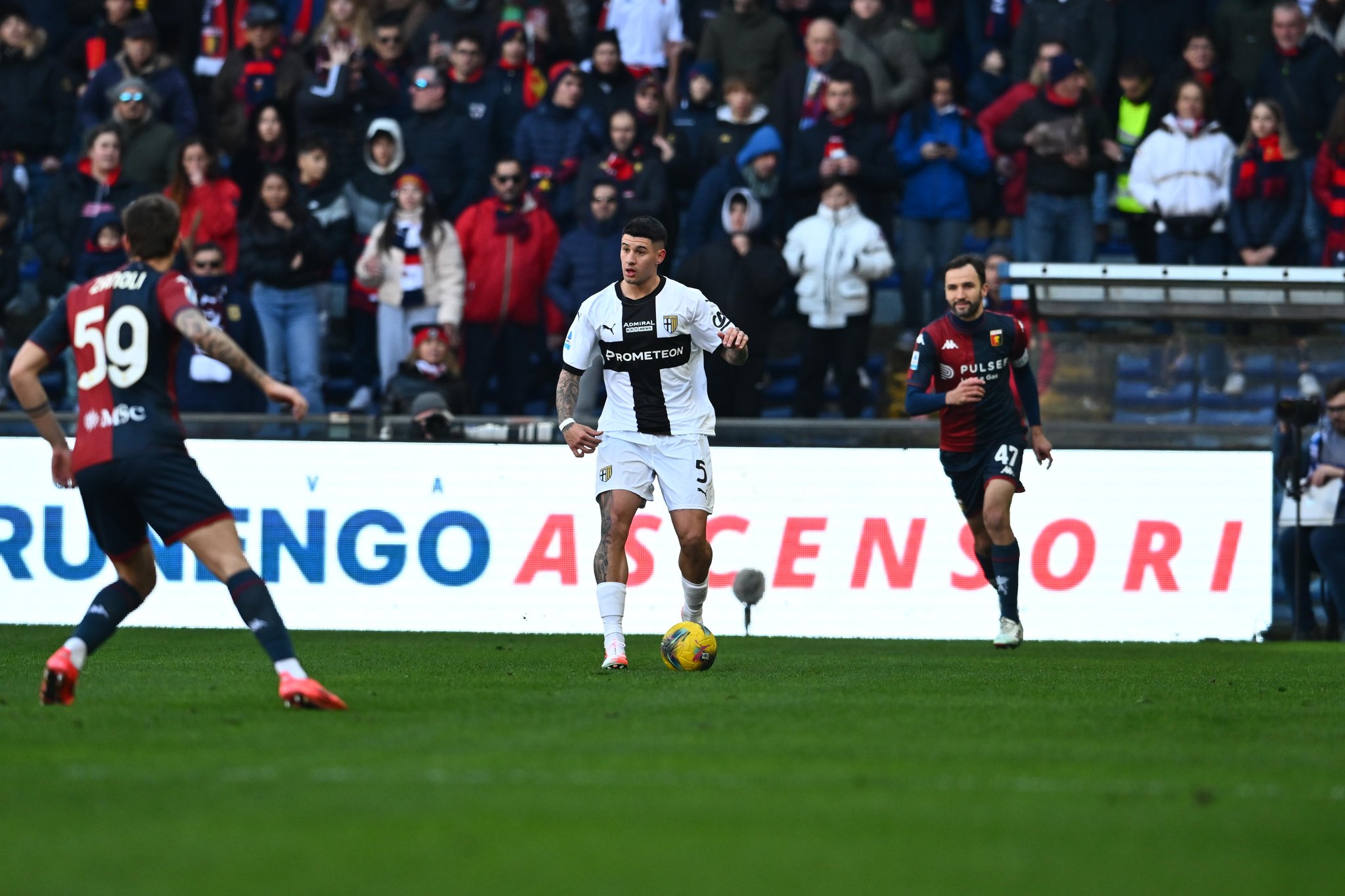 Il Parma è anche sfortunato: a Marassi decide un’autogol di Delprato