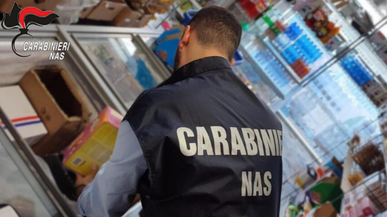 Blitz nei supermercati: scoperte irregolarità e carenze igienico-sanitarie. Sanzioni per oltre 40mila euro
