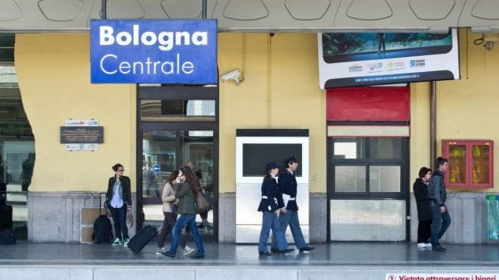 Vandalismo in stazione, danni ingenti: DASPO per i tifosi ducali