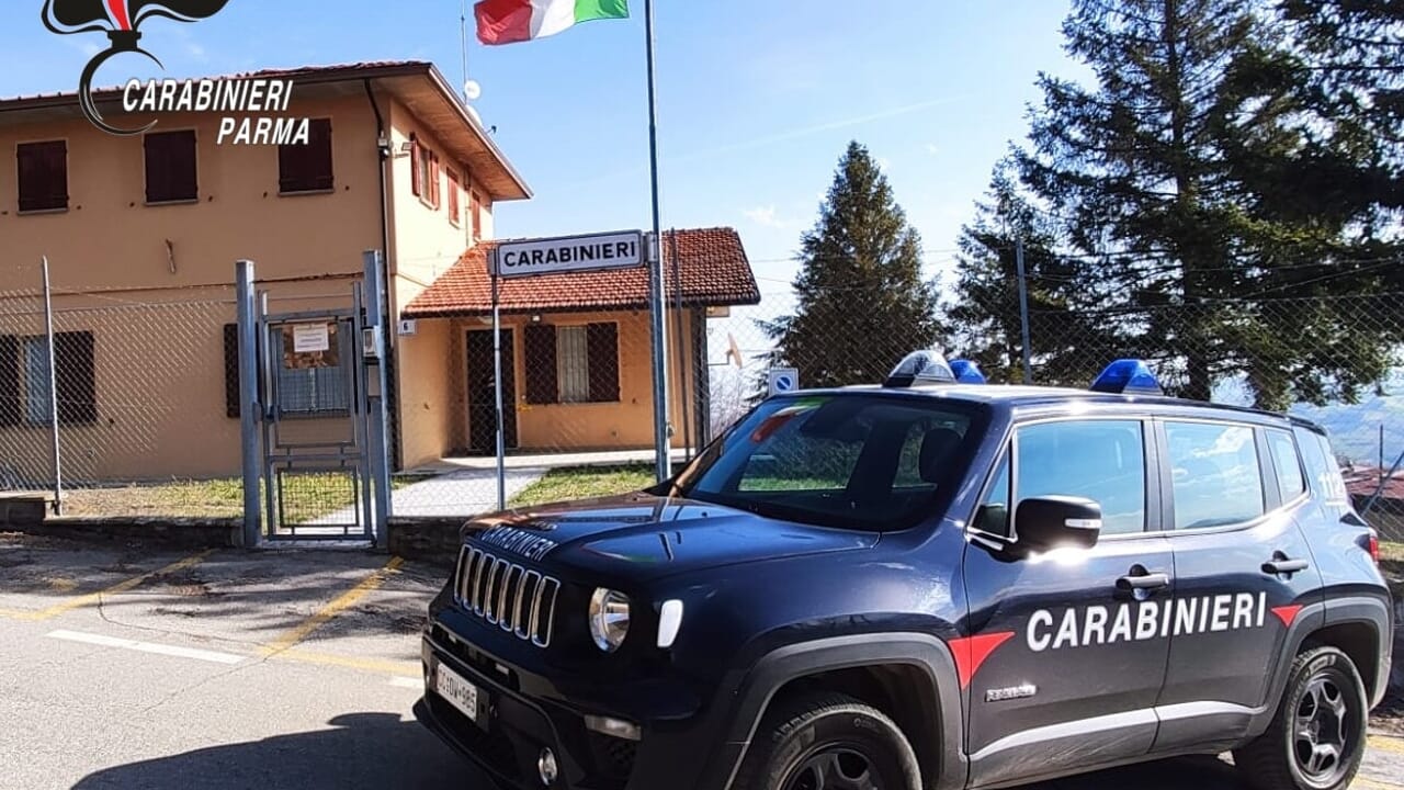 Cade in casa e non riesce più ad alzarsi: 85enne salvata dai Carabinieri