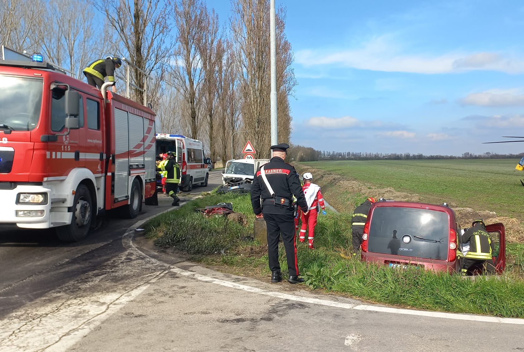 Schianto mortale a Novellara: morto un 50enne, 25enne gravissimo al Maggiore