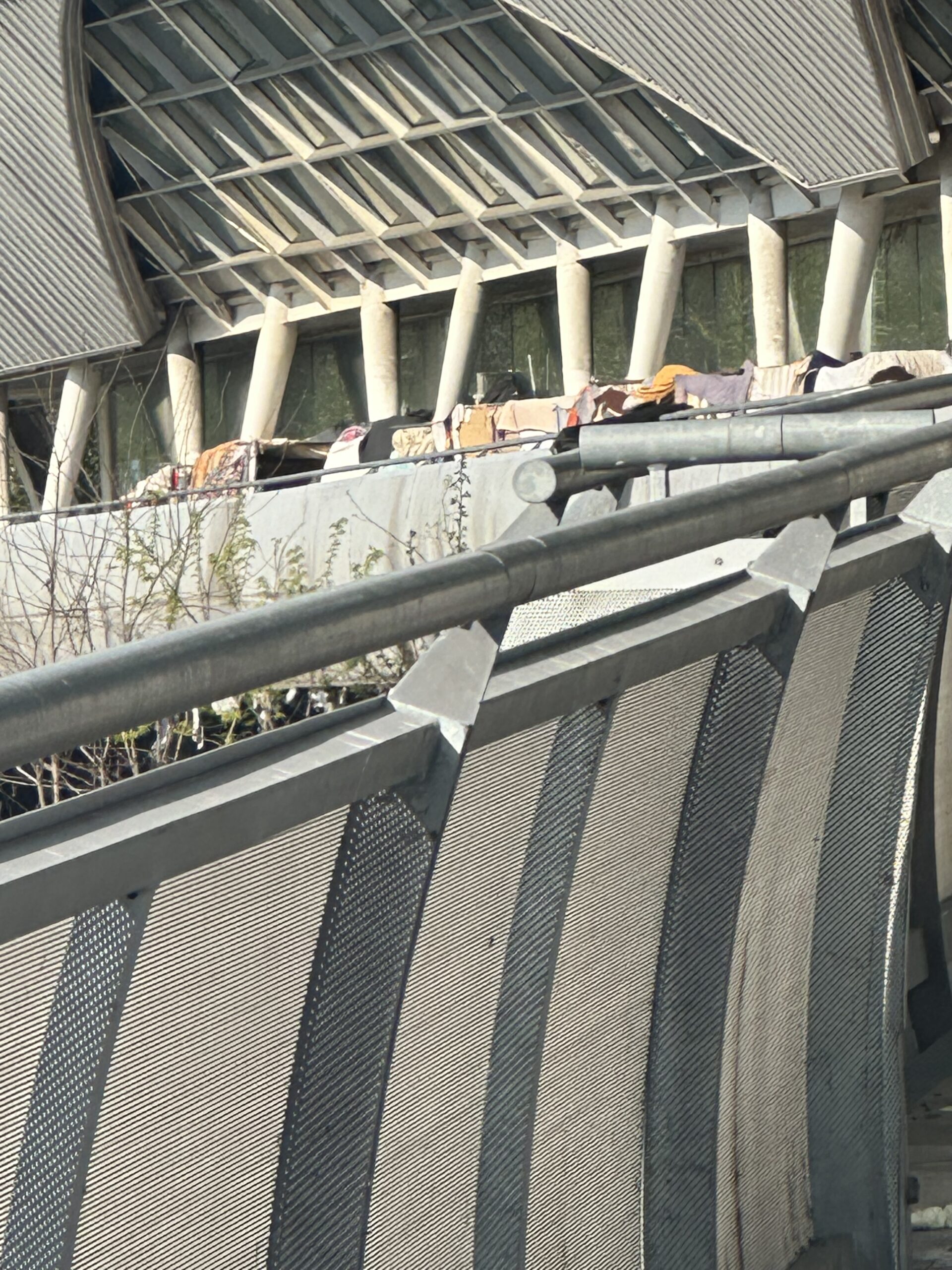 Sgomberata la tendopoli al Ponte Nord, 25 persone sfollate. 22 hanno accettato un posto nei dormitori