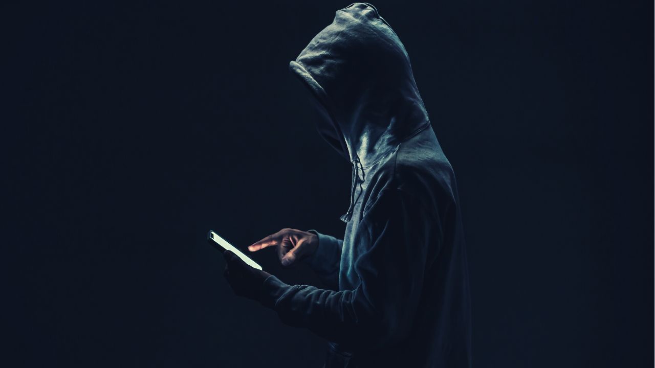 Ai domiciliari per stalking, tormenta una nuova conoscenza: arrestato 44enne