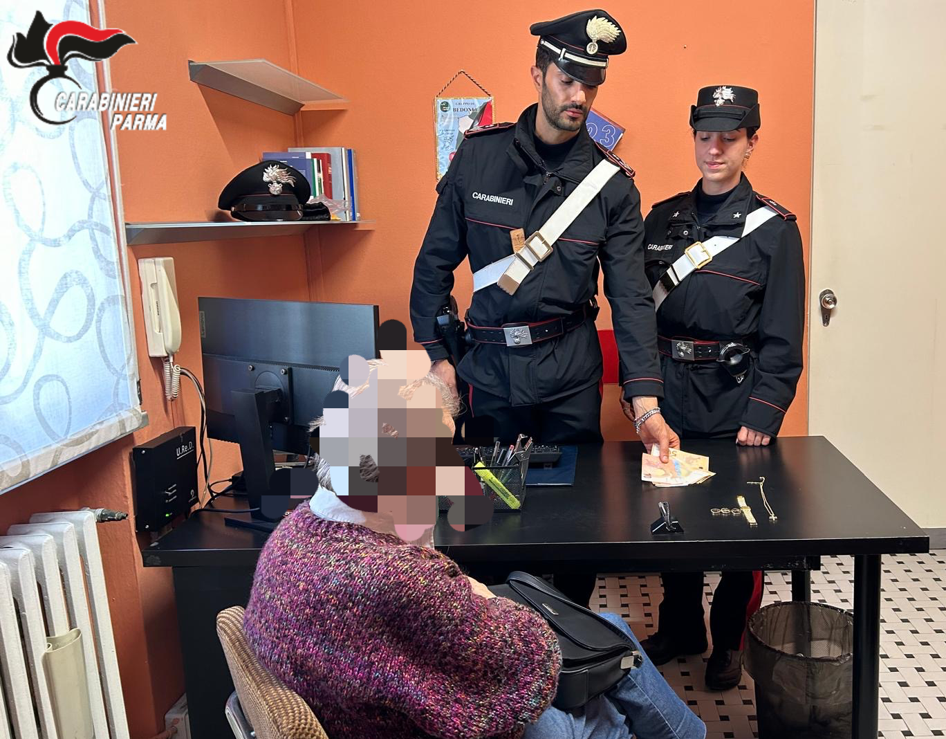 Terrorizzano un’anziana 86enne per truffarla: intervengono i carabinieri