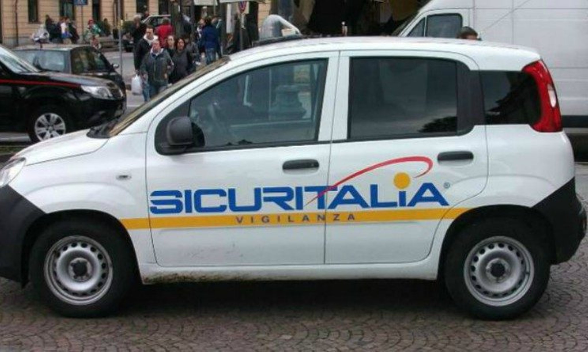 Fidenza, tentato colpo al supermercato: ladri in fuga grazie al sistema di sicurezza