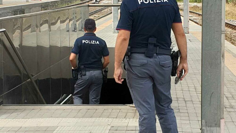Blitz in stazione: ricercato bloccato un attimo prima della fuga verso Brescia