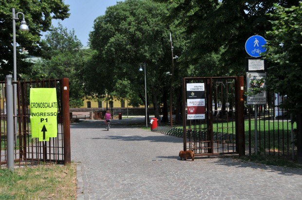 Parco Ex Eridania – Aggredito per aver richiamato un giovane che faceva la pipì nei cespugli