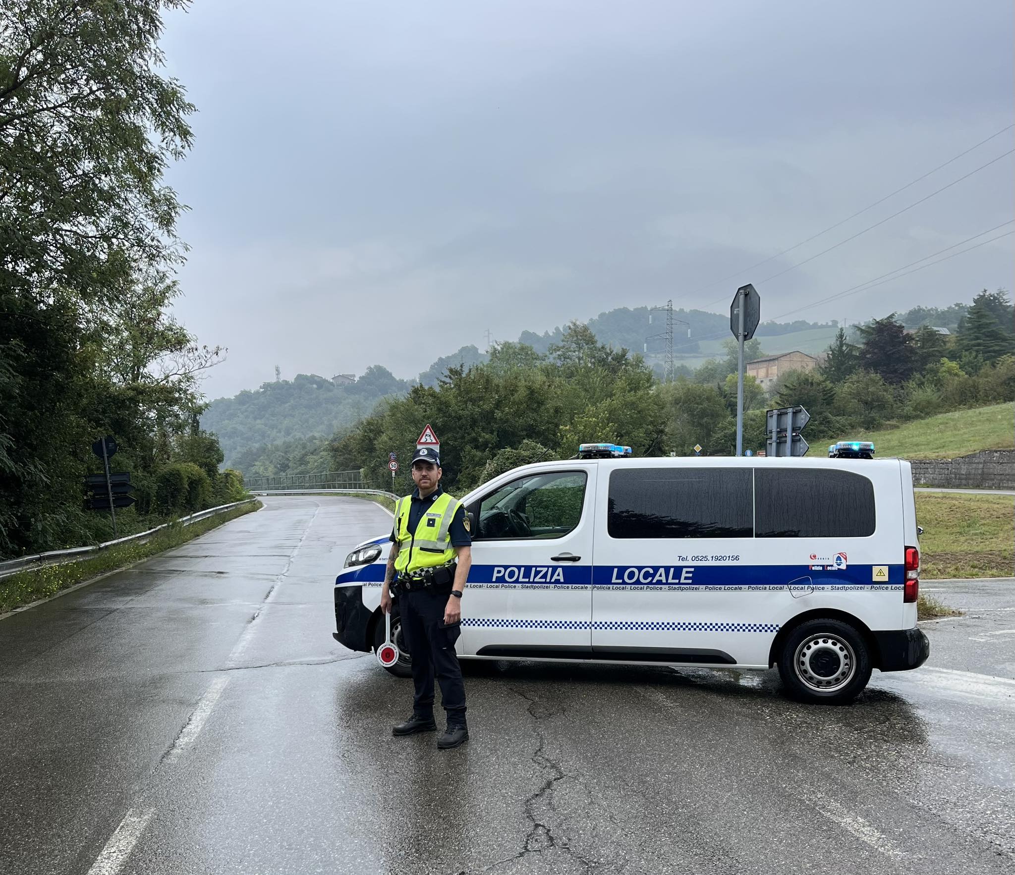 Fermato scooter con targa rubata, senza assicurazione ne revisione: alla guida un uomo con la patente revocata nel 2010