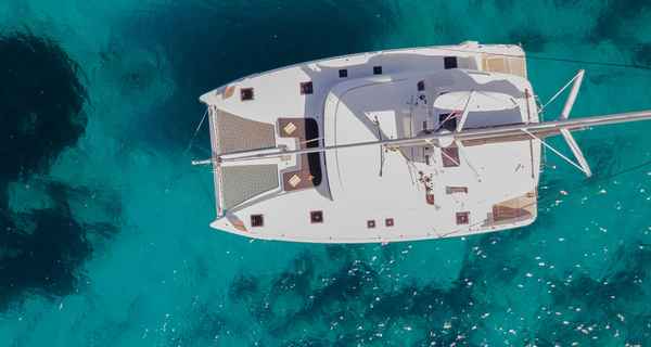 Escursioni in catamarano in Liguria: dalle Cinque Terre a Portofino