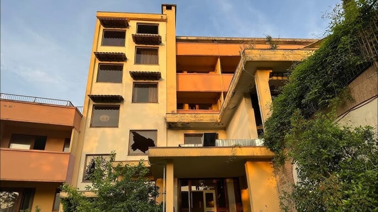 Tragedia a Tabiano: 35enne gambiano trovato senza vita in un hotel abbandonato