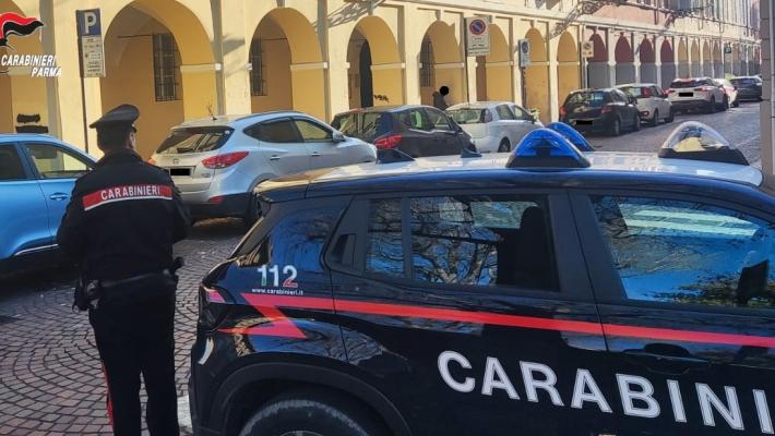 Forzano la porta di un garage e rubano un’auto: denunciato un 31enne e un 34enne