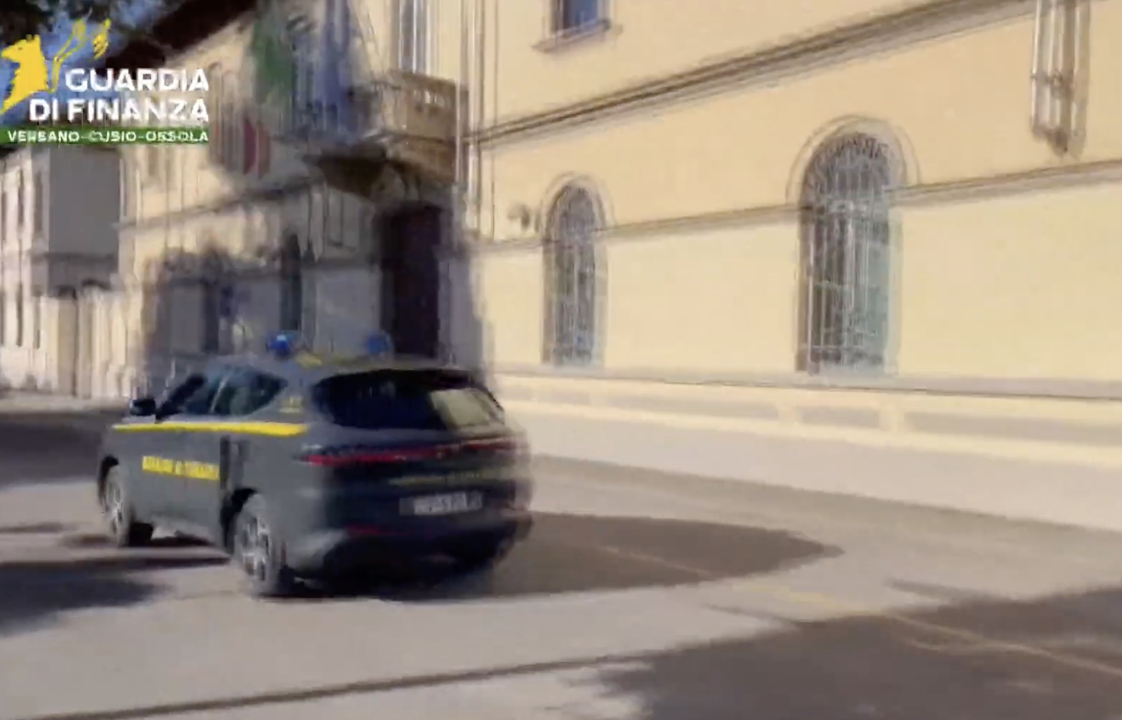 A cena in un ristorante di lusso, ma era un ricercato internazionale: arrestato latitante 48enne