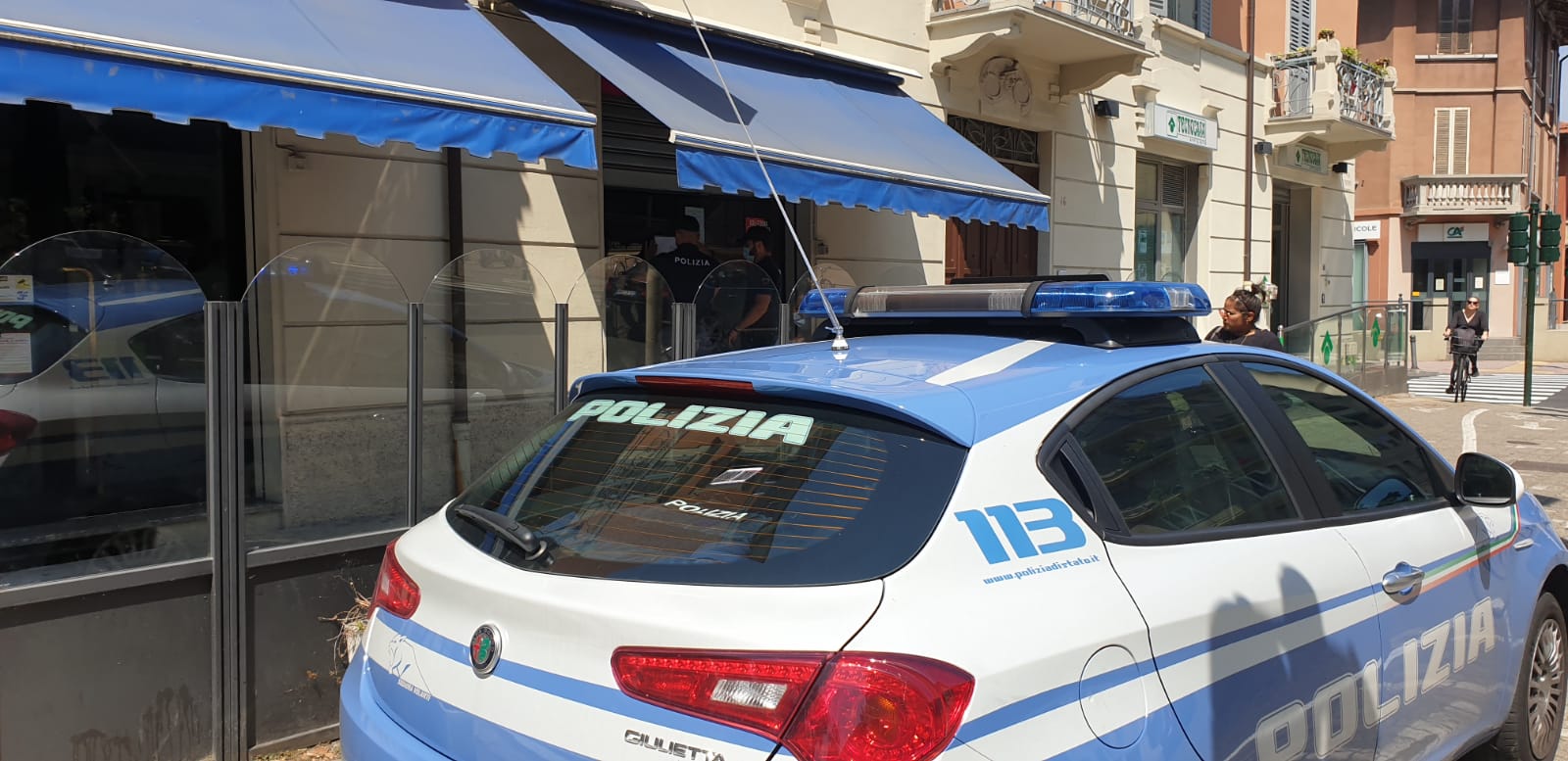 Scatena una rissa in Via Trento: era già stato espulso. Denunciato