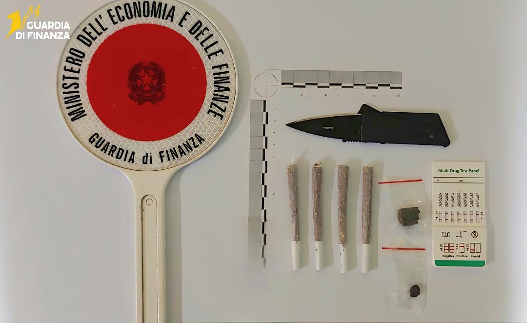 Parco Ferrari – Sequestrato hashish e un coltello, due denunce