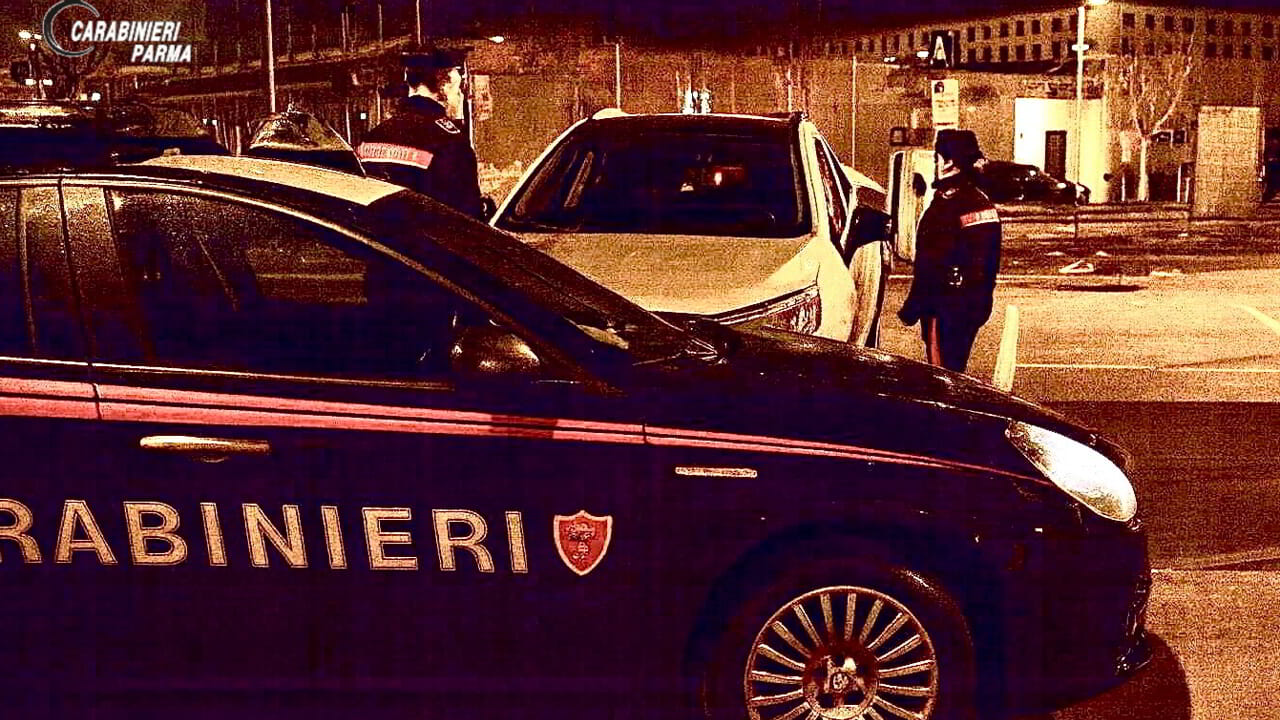 Colorno, intercettata un’auto rubata: denunciati due uomini trovati con attrezzi da scasso