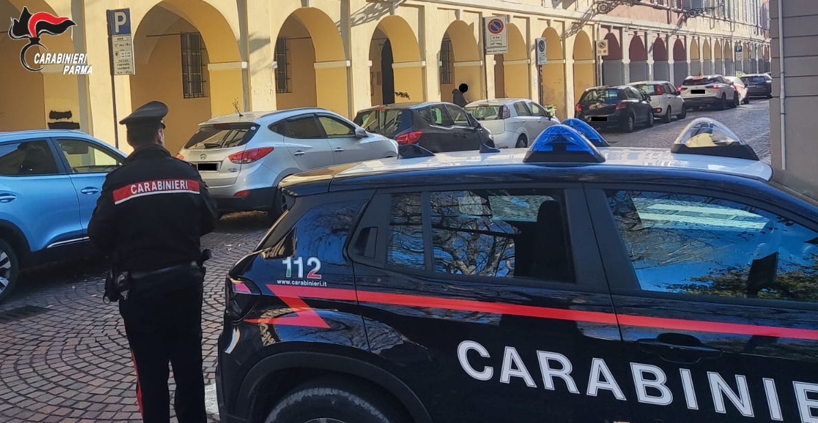 Ospitata per solidarietà, lo deruba nel sonno: denunciata 55enne