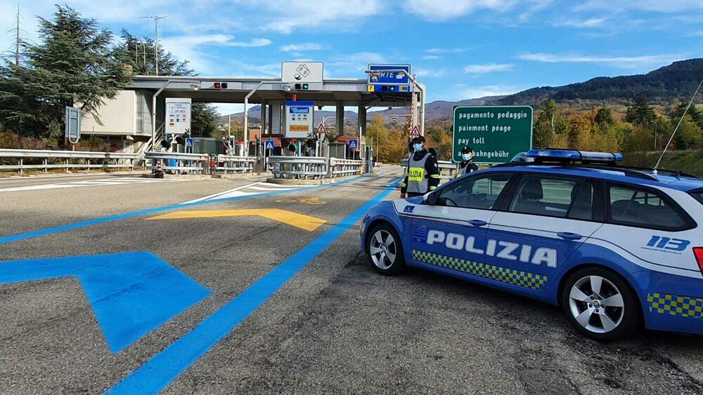 Dopo una serie di furti in appartamento – Folle fuga sull’A1 interrotta a Parma