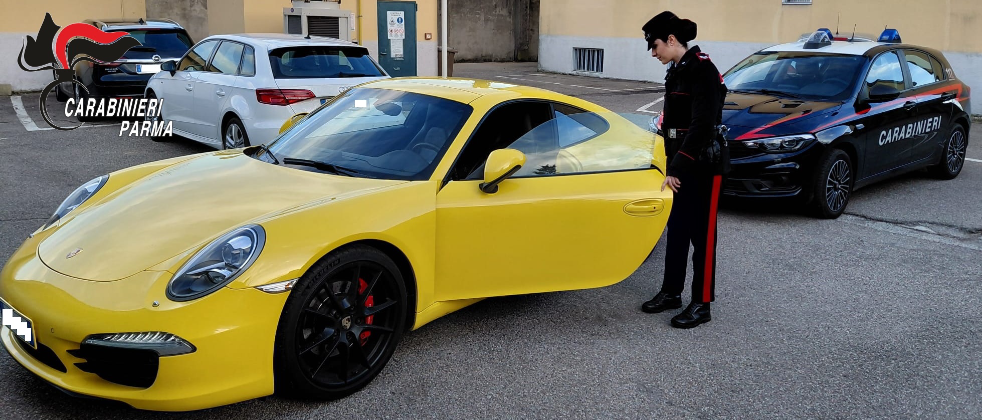 L’auto è di lusso, ma l’assegno da 77mila euro è “cabriolet”: denunciato 41enne
