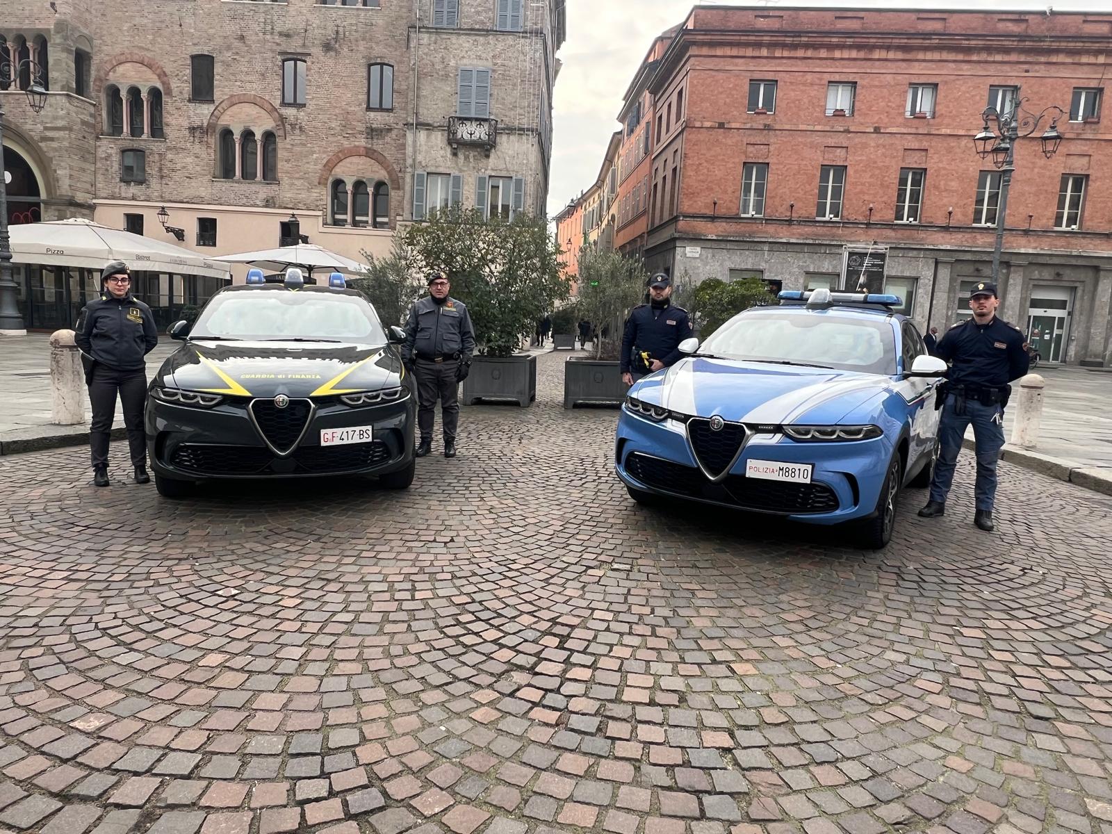 Spaccia droga durante la festa della Polizia: arrestato 21enne