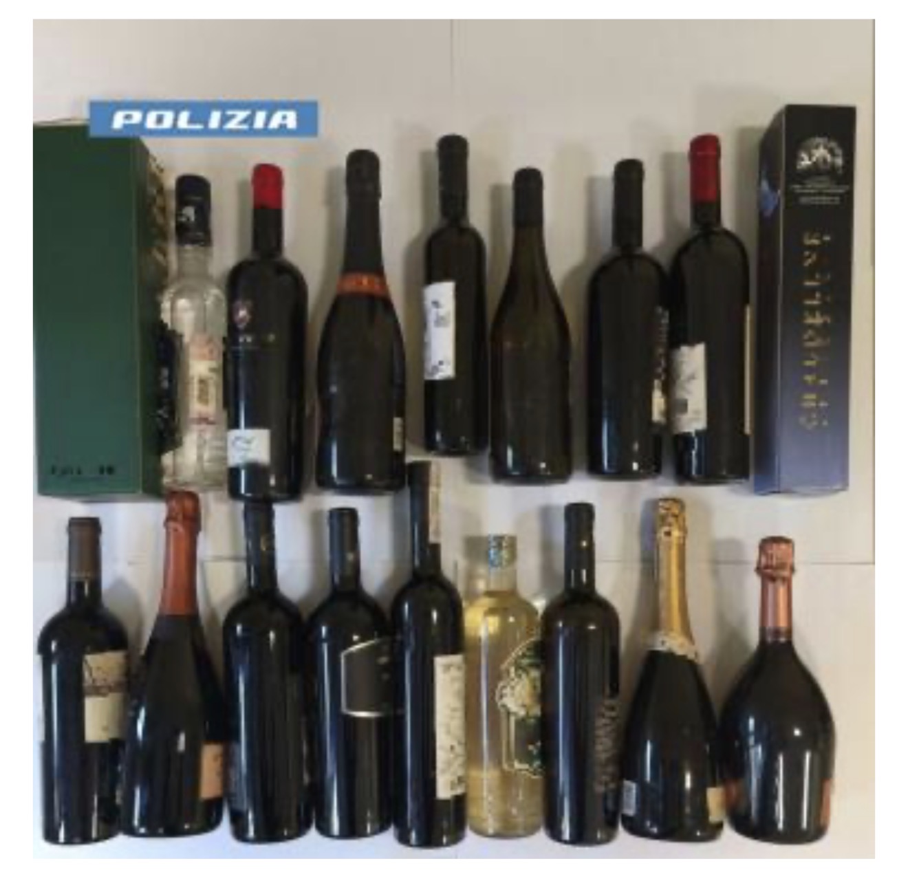 Champagne e vini pregiati in valigia: il “brindisi” finisce in Questura. Denunciati due giovani