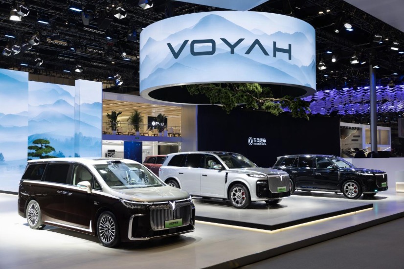 VOYAH, marchio di veicoli elettrici smart di fascia alta, espande la propria presenza globale con iniziative su più fronti; la VOYAH Taishan X8 suscita grande interesse