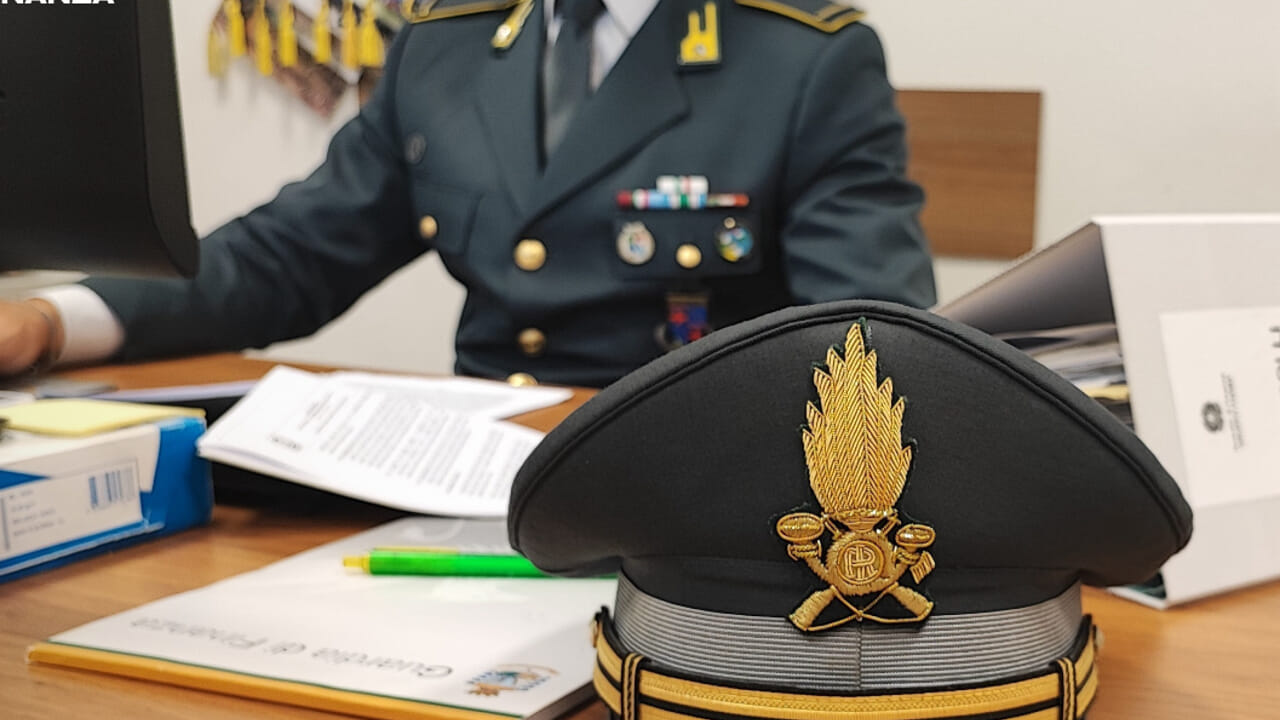 Autoriciclaggio, appropriazione indebita e omessi redditi per milioni di euro: arrestato un imprenditore parmigiano