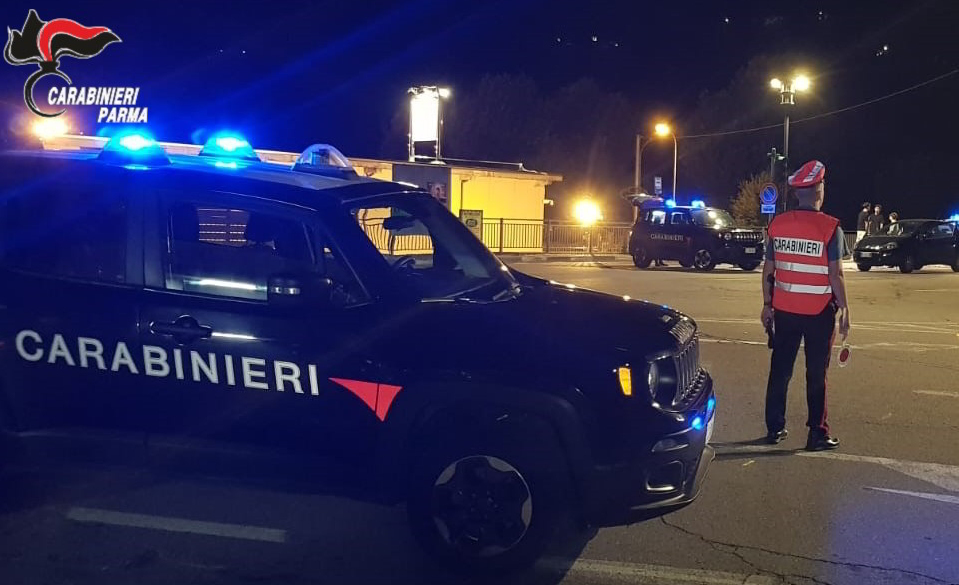 Dalla pista da ballo al ring: rissa nella notte all’opening del locale, scattano le denunce