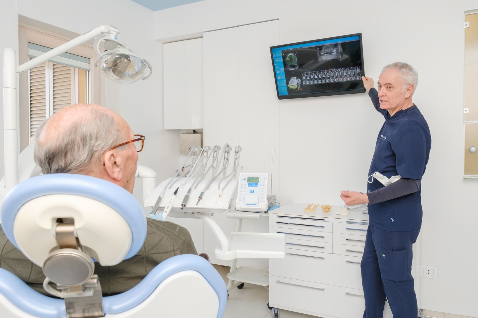 Impianto dentale a Lanciano: quando l’implantologia incontra l’estetica del sorriso