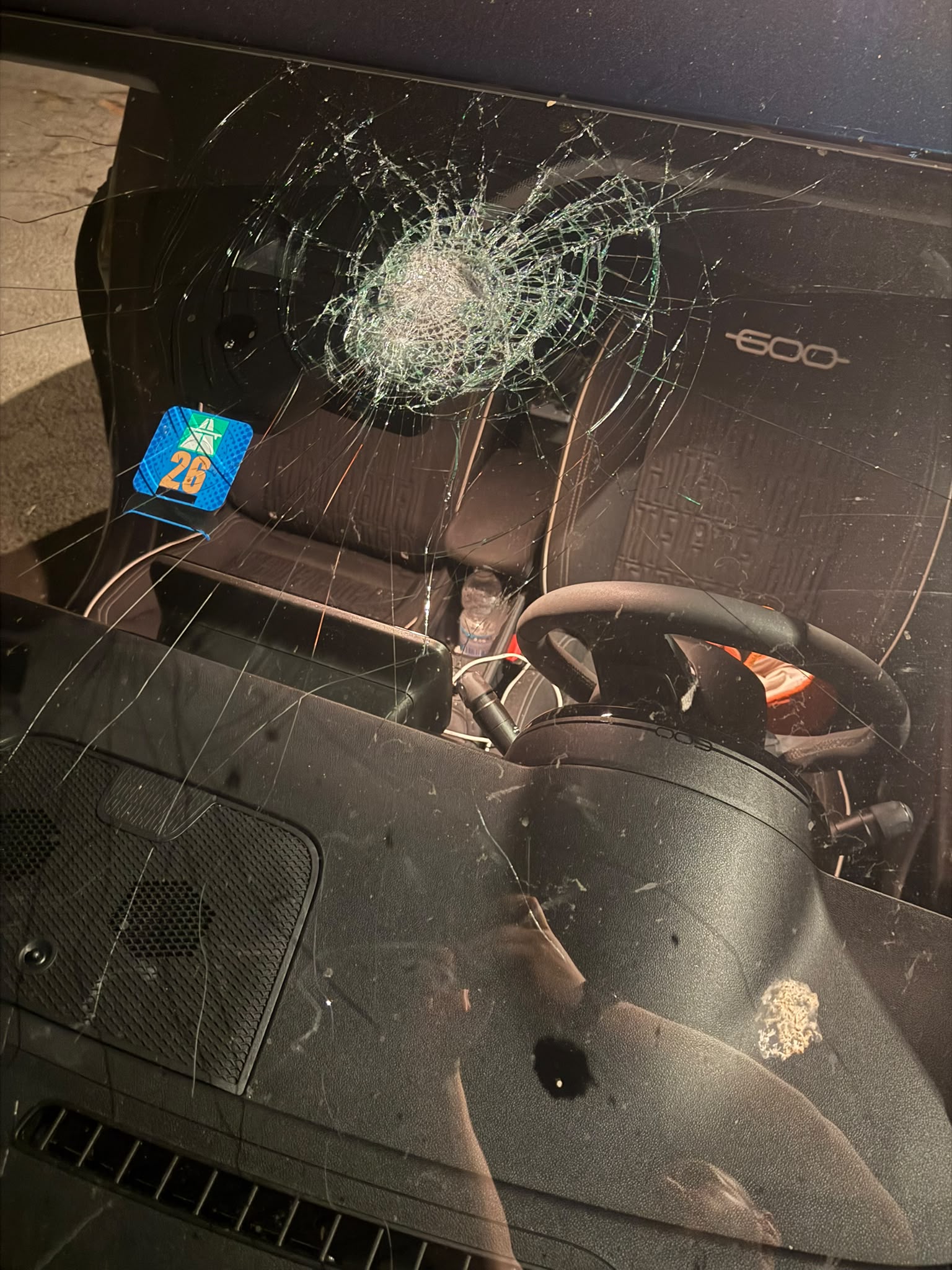 Attenzione – Sassi lanciati dal sovrappasso di Baganzola – FOTO