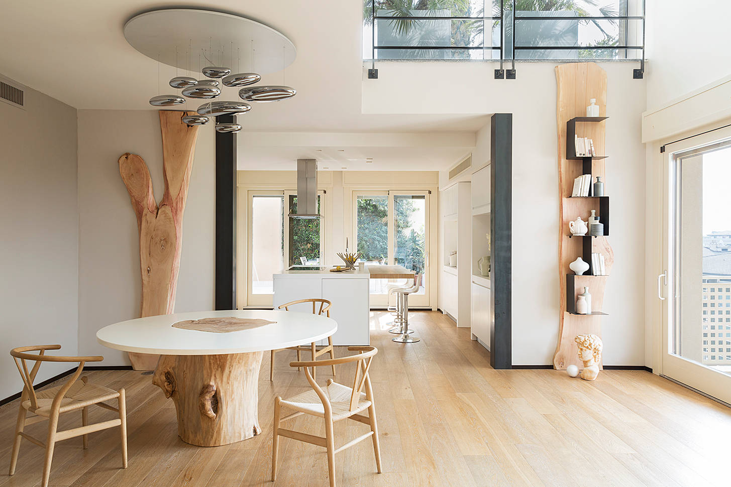 Come personalizzare una casa con elementi in legno: idee per creare ambienti più caldi e accoglienti