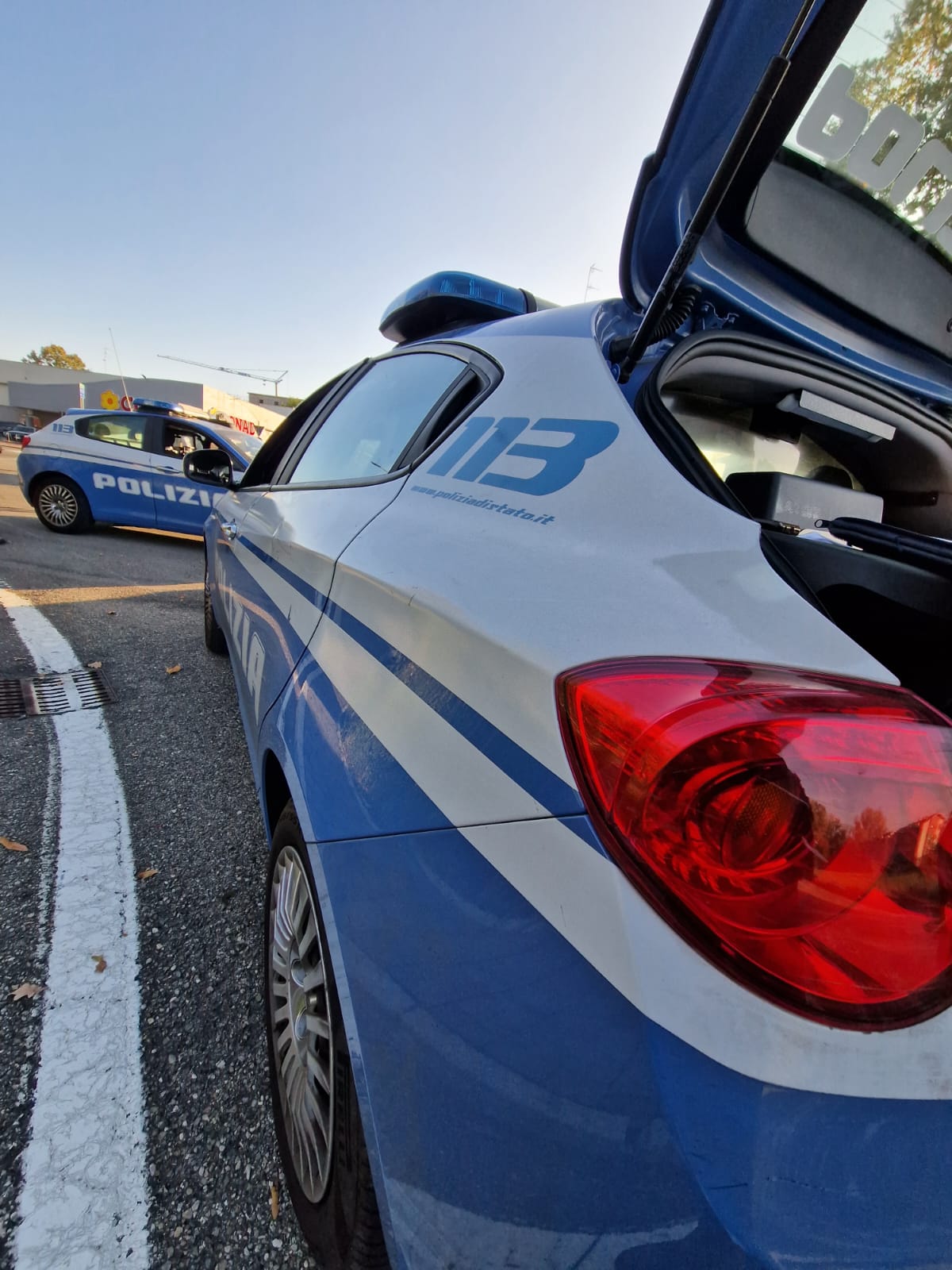 Bloccato con un cutter di 20 cm nel cuore di Parma: è sospettato anche di una precedente aggressione