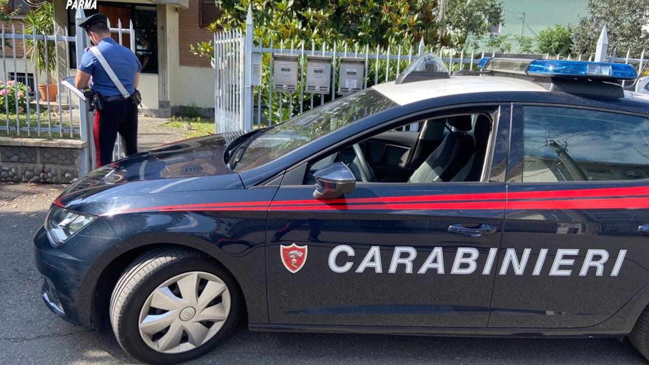 Via Emilia Ovest, furto di bici e spesa alcolica “gratis”: 30enne inseguito e arrestato da carabiniere fuori servizio