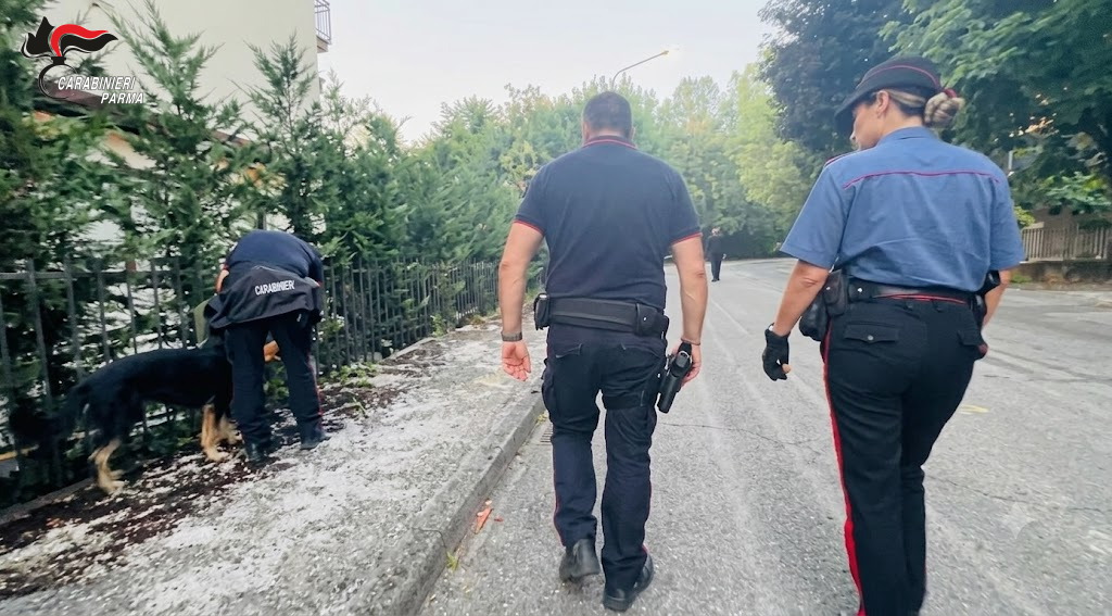 Fuga alla stazione: sputa 26 bustine di droga davanti ai Carabinieri, 30enne in manette