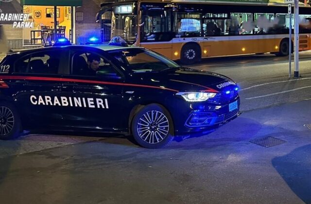 Sorpreso in bici al San Leonardo si nasconde nel palazzo: 27enne incastrato dal bilancino e dalla cocaina