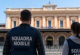 Spaccia cocaina davanti a un bar: arrestato. E’ già libero