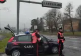 Svaligia una cantina in via Trento e spintona i residenti per fuggire: 42enne arrestato per rapina impropria